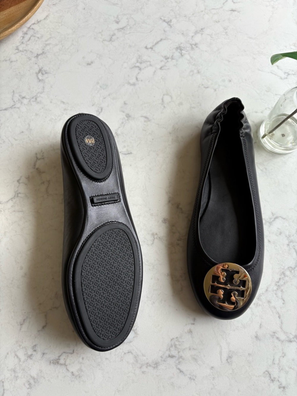 Tory Burch Minnie Black Ballet Flats with Gold Logo Medallions 8 NEW - Picture 2 of 4